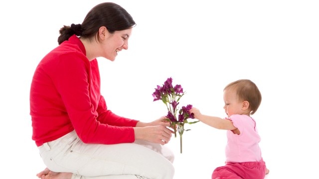 FIVE FREE WAYS TO SPOIL MUMS baby mum-mum